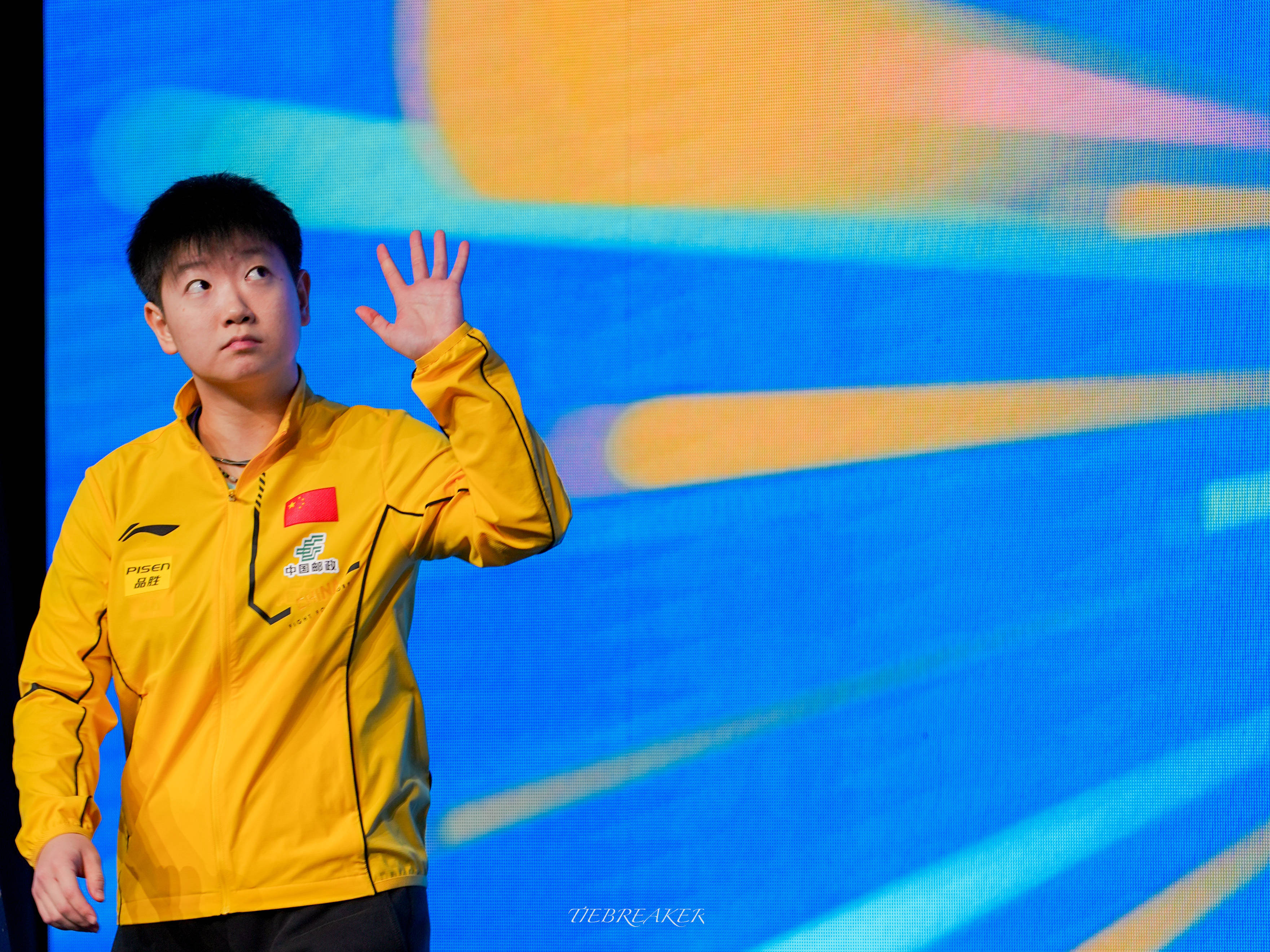 孙颖莎在比赛中受伤退赛，丁俊晖主帅表示担忧(孙颖莎在比赛中受伤退赛,丁俊晖主帅表示担忧了吗)