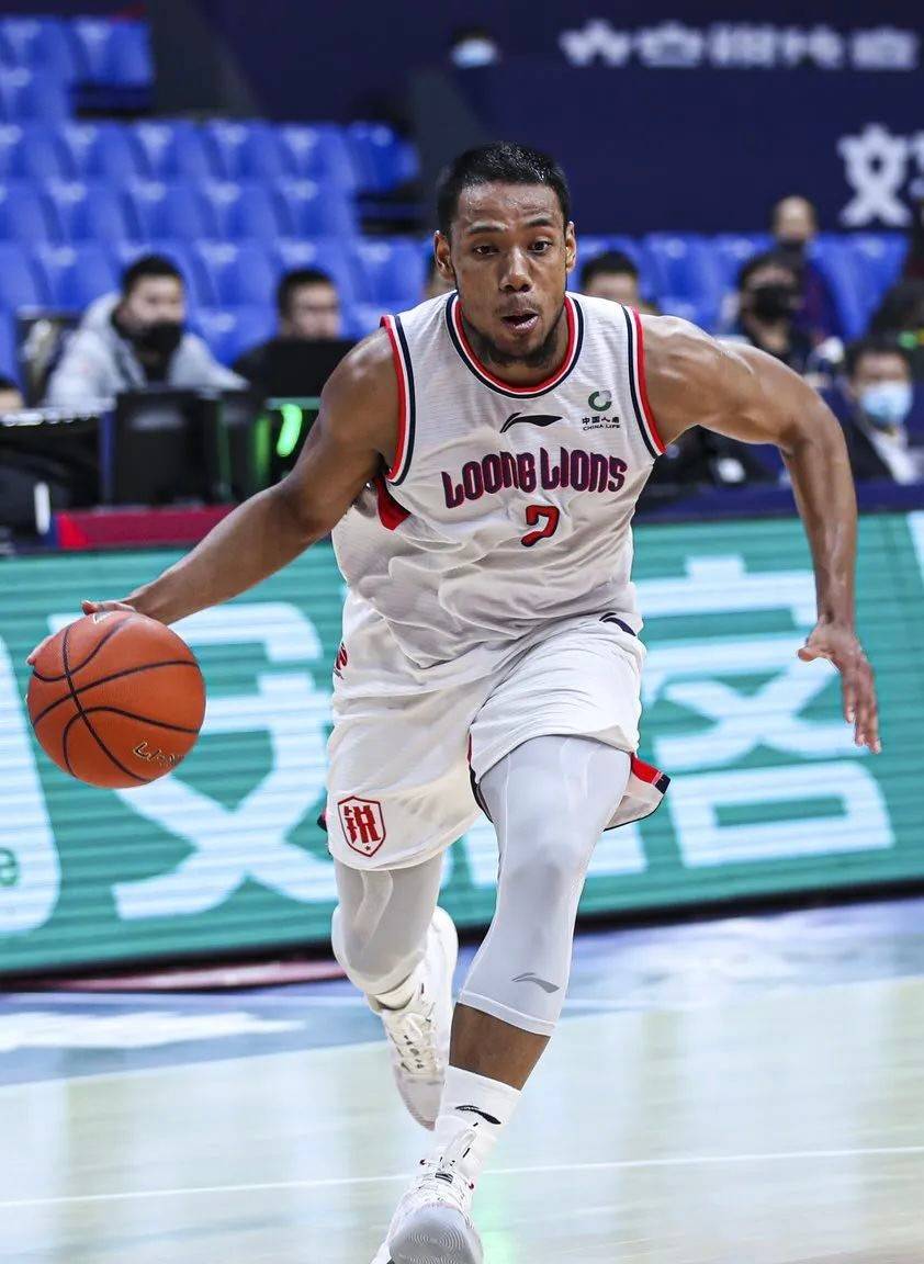 转会期摩纳哥调整名单以备CBA季后赛；官宣签约环节打磨；悬念犹存；临场指挥获称赞的简单介绍-开云官网